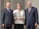 Merkel, Chirac und Putin sprachen über mögliche Wirkungsgebiete für ihre Friedensinitiative.