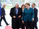 Kanzlerin Merkel und der Präsident der palästinensischen Autonomiebehörde Abbas in Berlin.