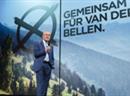 Der von den Grünen unterstützte Van der Bellen hatte in den ORF-Hochrechnungen am Abend einen minimalen Vorsprung von rund 4000 Stimmen.