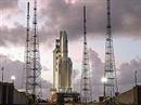 Ariane-5 bringt den Kommunikationssatelliten Thaicom 4 ins All.