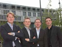Das Gründungsteam von inSphero (von links): Simon P. Hoestrup, Wolfgang Moritz, Jens M. Kelm und Jan Lichetenberg