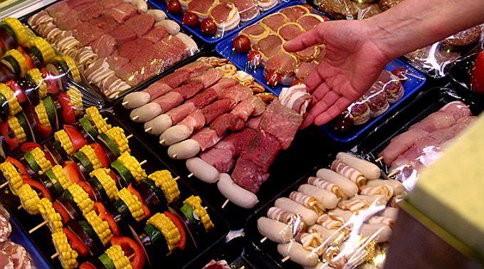 Schwindel beim Coop-Frischfleisch: Die Kunden kaufen mehr abgepacktes und weniger offenes Fleisch.