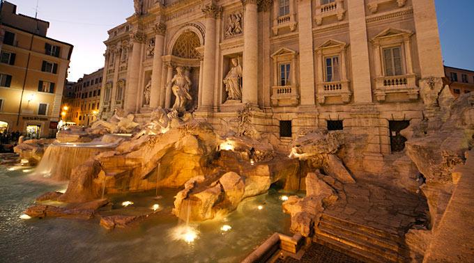 Der berühmte Trevi-Brunnen in Rom.