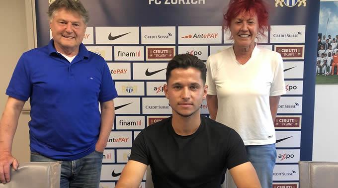 Mittelfeldspieler Stephan Seiler unterschreibt beim FCZ einen Profivertrag.