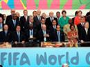 Stabübergabe an Russland mit den Staatschefs und FIFA-Präsident Sepp Blatter.